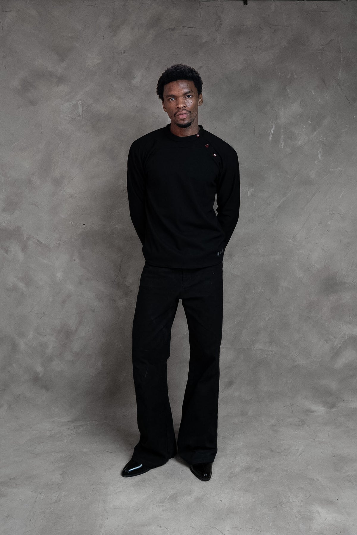 ZEN ASYMMETRICAL  BLACK HENLEY